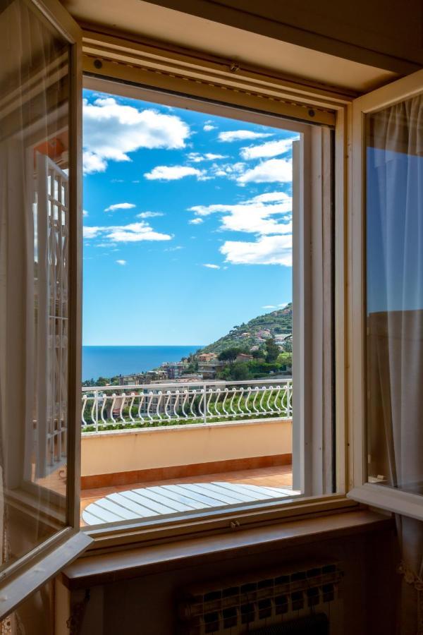168b - La Terrazza Sul Mare, Casa A 10 Minuti Da Spiaggia, Parcheggio Privato Gratis San Remo