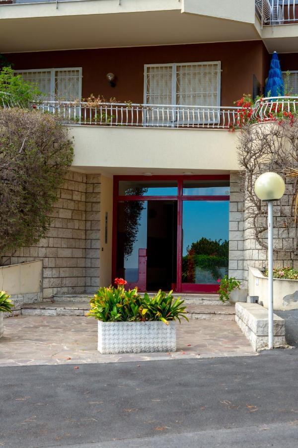 168b - La Terrazza Sul Mare, Casa A 10 Minuti Da Spiaggia, Parcheggio Privato Gratis *