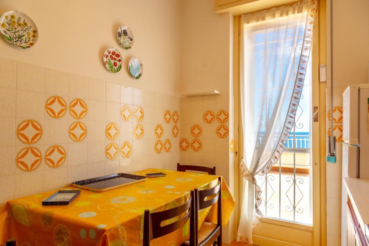 168b - La Terrazza Sul Mare, Casa A 10 Minuti Da Spiaggia, Parcheggio Privato Gratis Apartamento San Remo